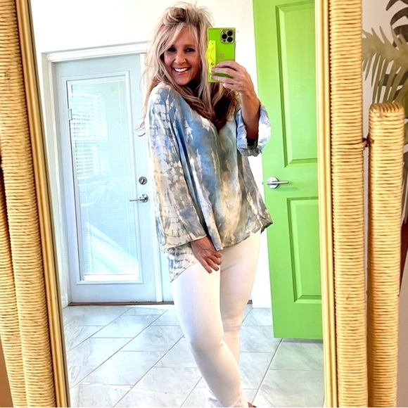 Whisper & Glow, Made in USA, Softly Tie-Dyed Lightweight, Tunic Top,Size Large - Picture 4 of 9